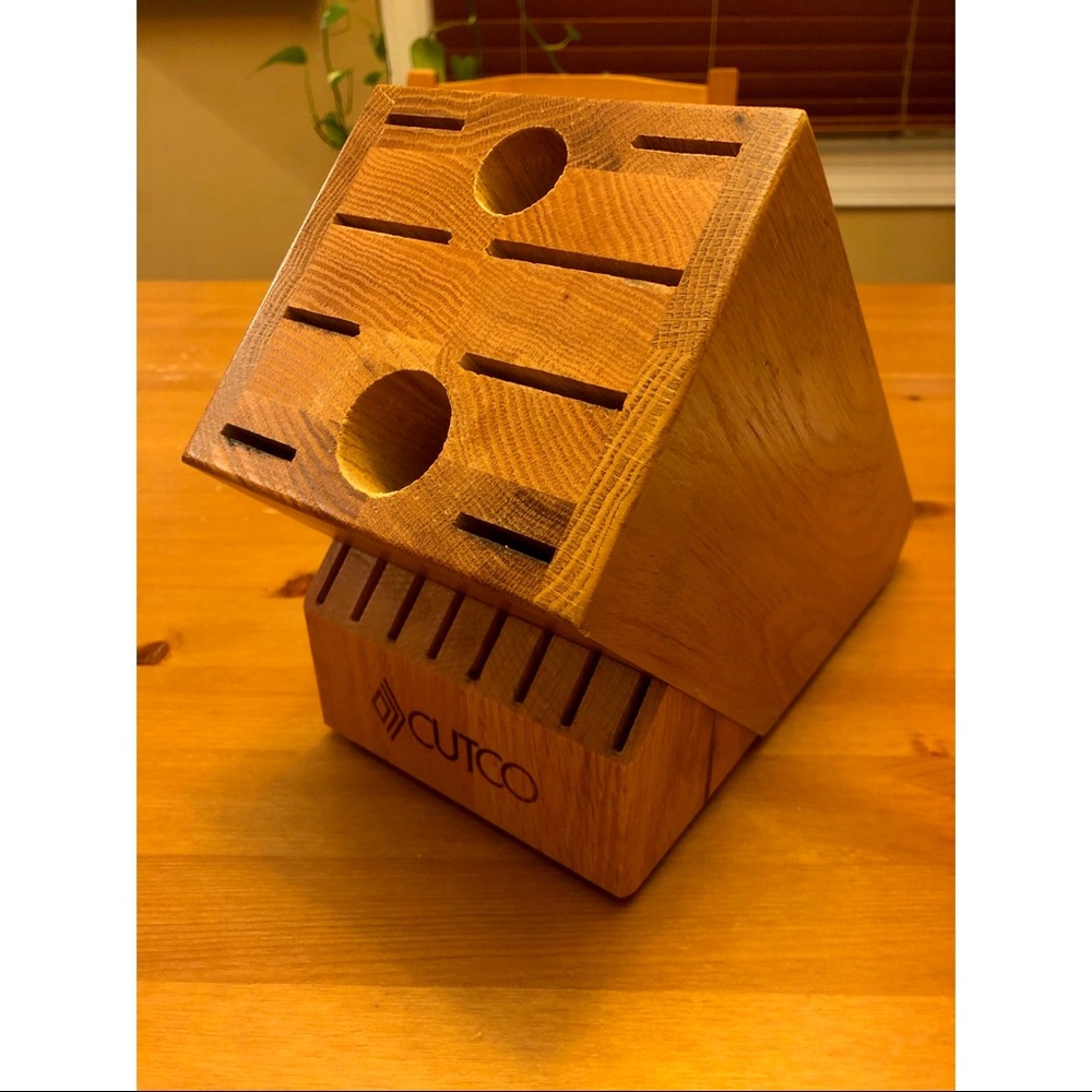 Cutco 18-Slot Honey Finish Oak Wood Block